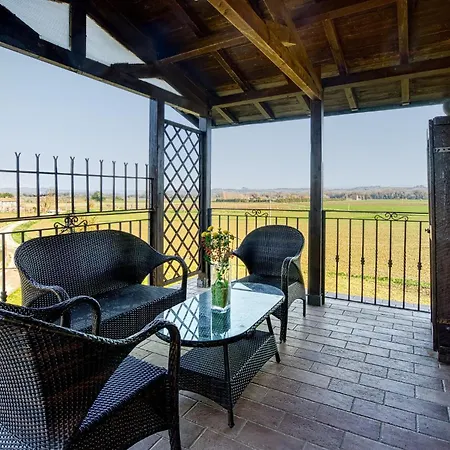 Bright With Parking Διαμέρισμα